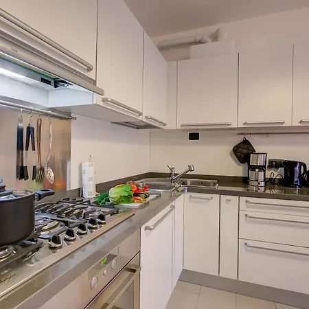 Lenni Apart. Swimming Pool And Lake + Wifi - Happy Rentals Leggiuno