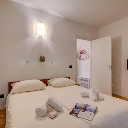 Lenni Apart. Swimming Pool And Lake + Wifi - Happy Rentals Leggiuno