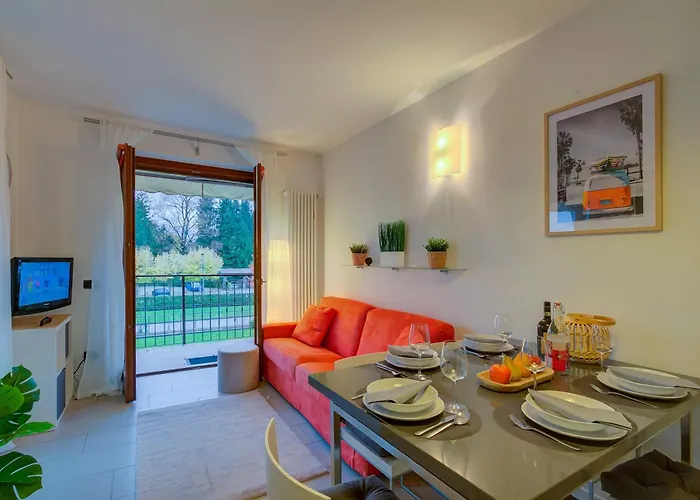 Lenni Swimming Pool And - Happy Apartament Leggiuno