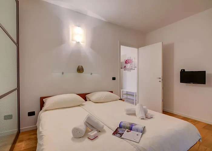 Apartament Lenni Swimming Pool And - Happy *